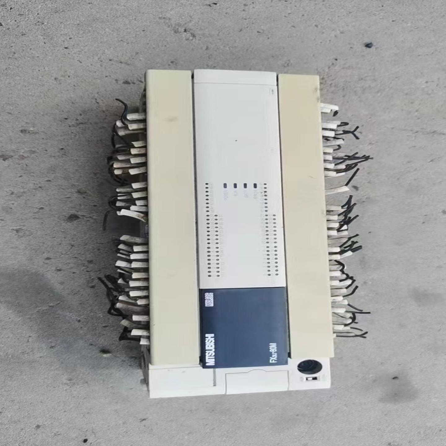 三菱PLC，FX3U-80MR，，。（砌墙设备）