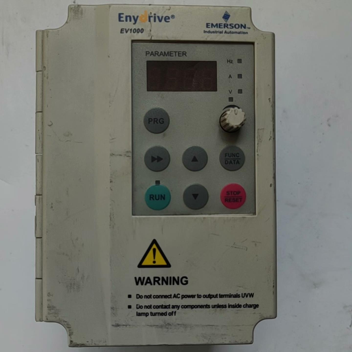 艾默生变频器EV1000-2S0007G0.75KW拆--议价商品