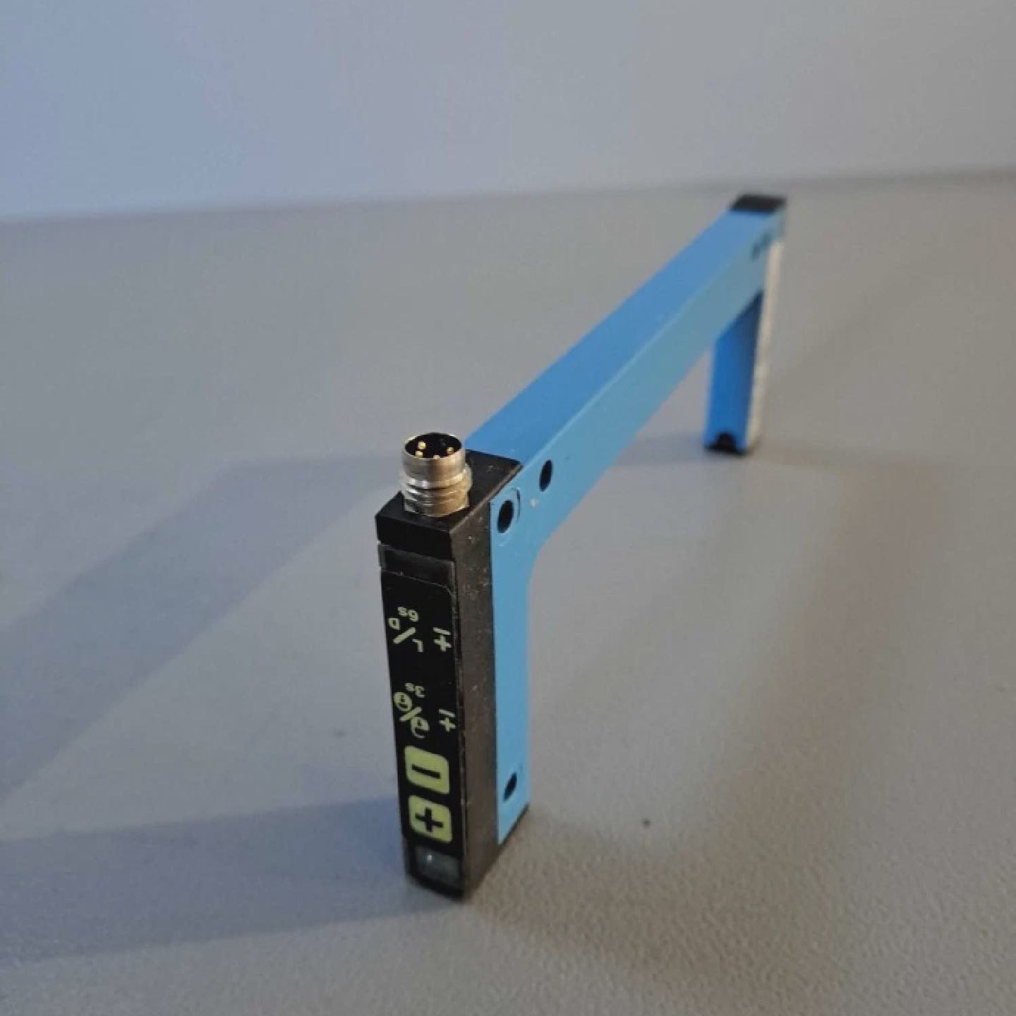 WF12040B410  SICKWF12040B410  Sensor Gabel 10 MM X 150 57 MM - 实物图