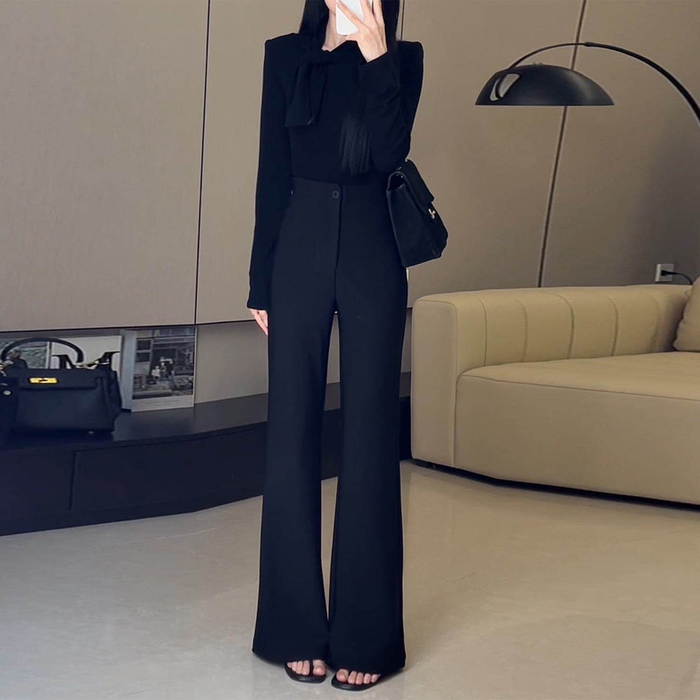 黑色气质高腰窄版微喇西装裤女2026春夏新款不贴腿直筒拖地喇叭裤