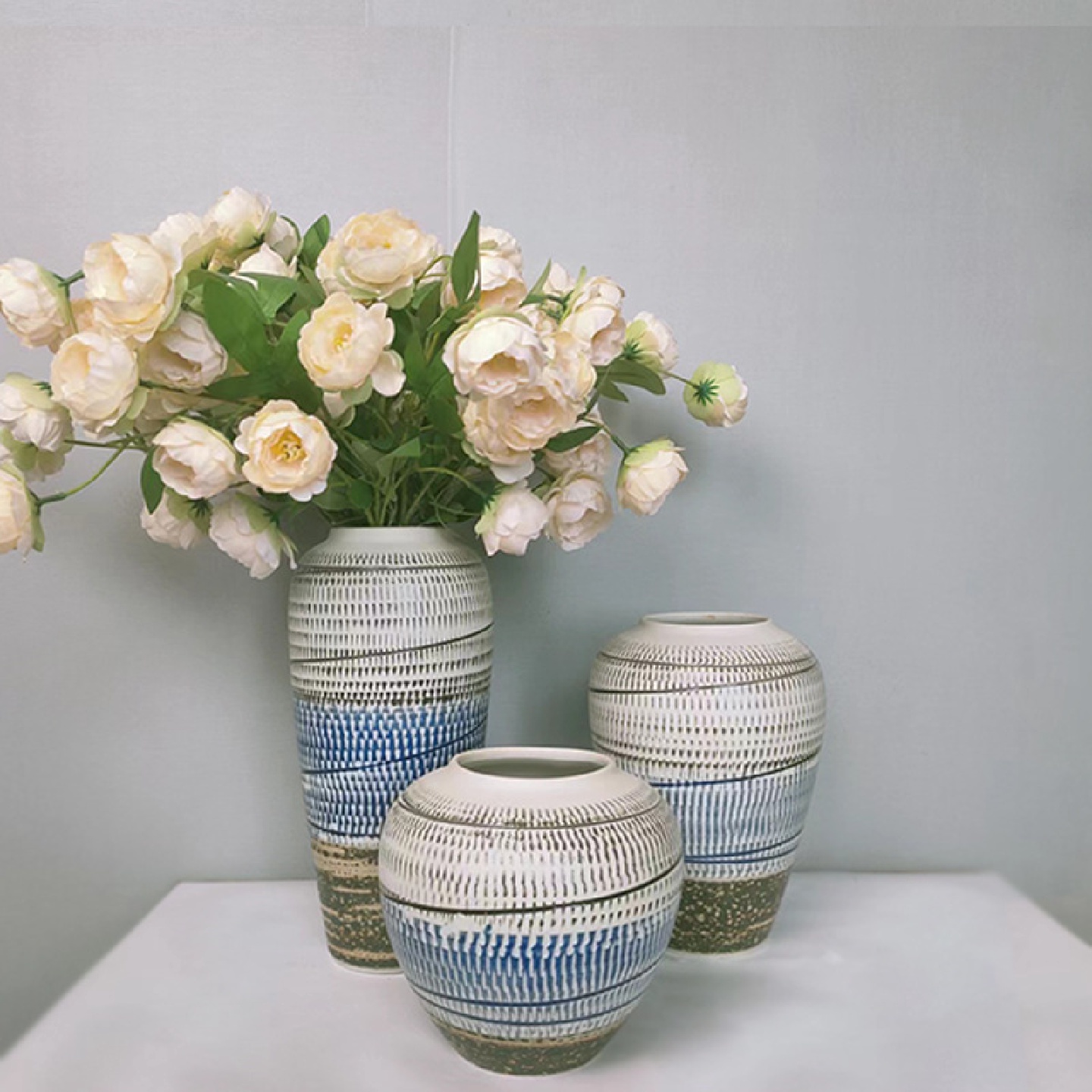 小清新花瓶景德镇陶瓷简约线条插花摆件客厅民宿装饰鲜花水养花器