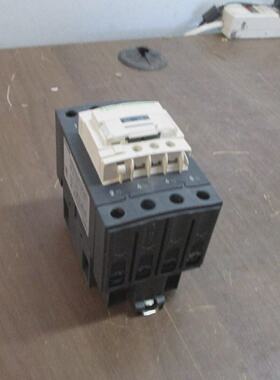 施耐德电动接触器LC1DT60A120V线圈60A600V二手