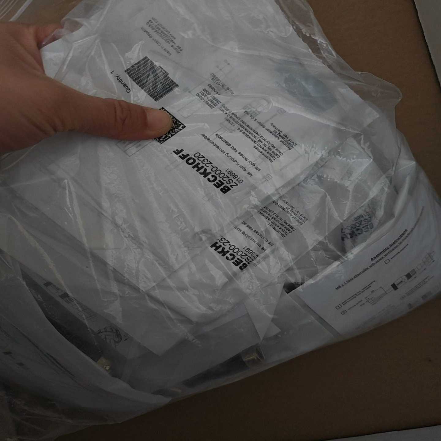 询价BECKHOFF倍福ZS2000-2320插头M8四芯母头全