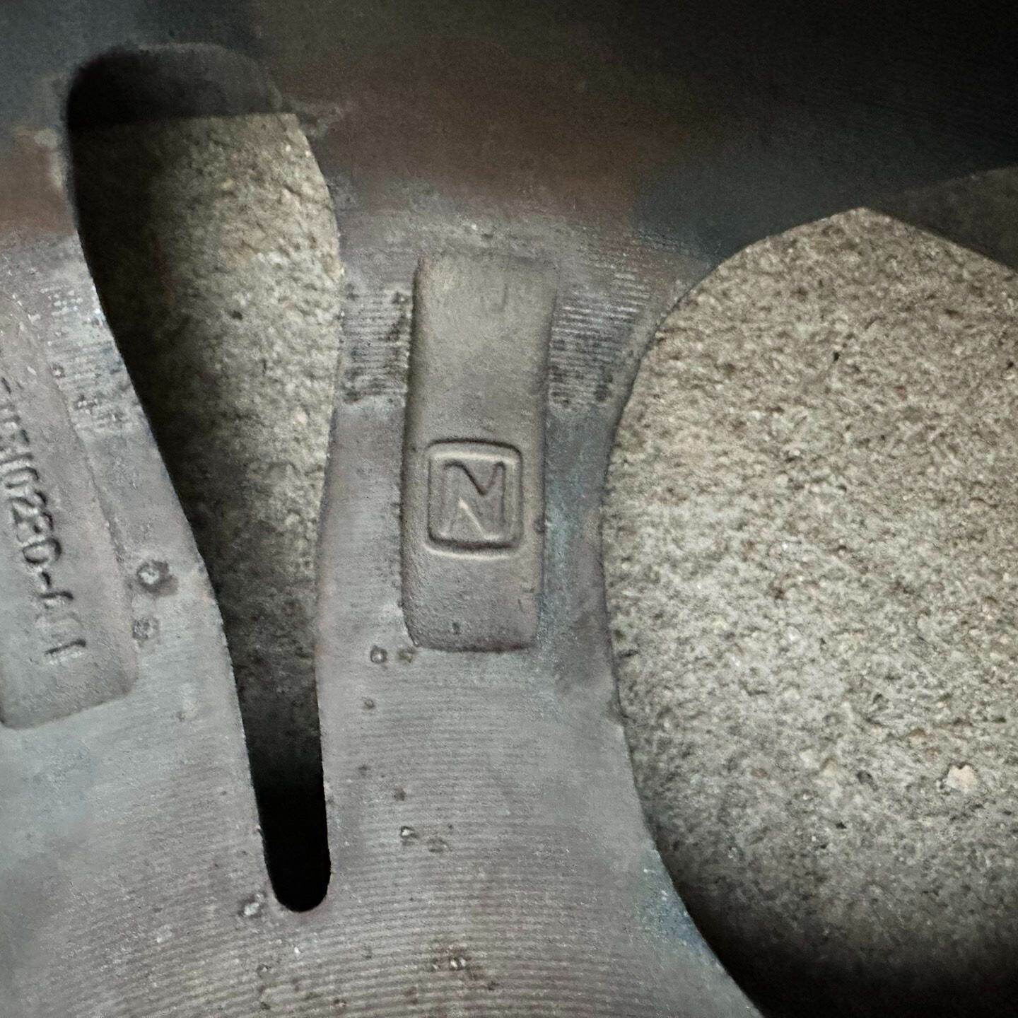 众泰Z300原厂16寸拆车铝合金轮毂，表面有氧化痕迹，正常使--议价