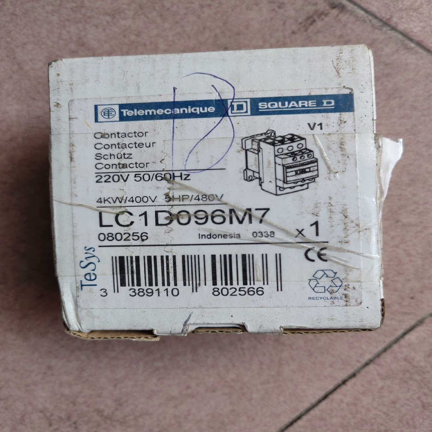 全新施耐德接触器LC1D096M7(2个）--议价商品