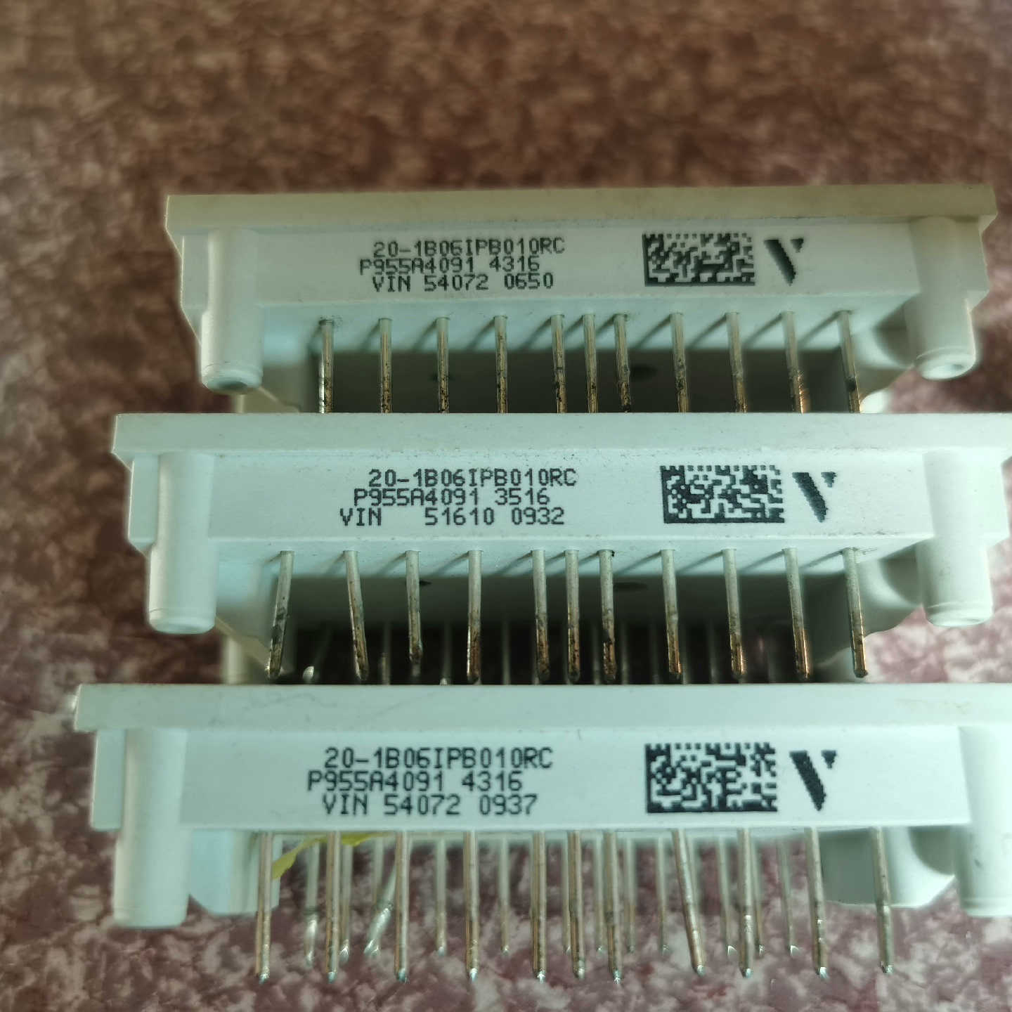 P955A409120-1B06IPB010RC{议价}