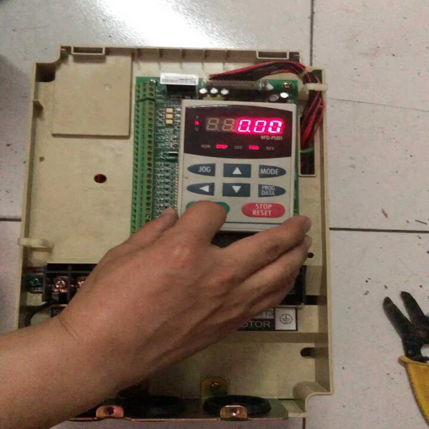 VFD075B43A7.5KW380V东西没有使用询价