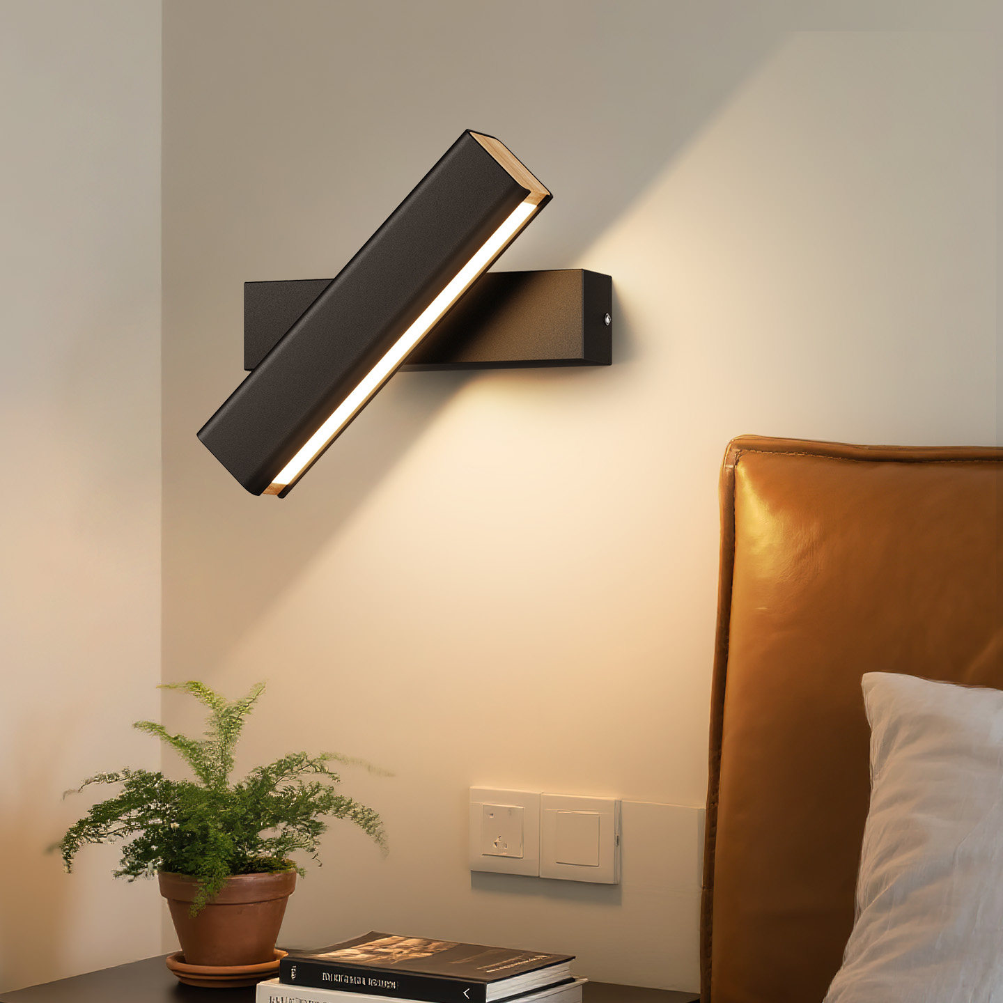 可旋转2026年新款极简主卧房间黑色插座式免布线墙灯卧室床头壁灯