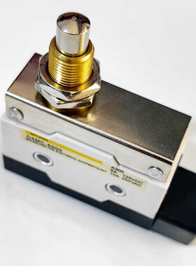 限位开关D4MC-5000塞住按压 125VDC 5A行程 250VAC 10A 银点SNJDQ