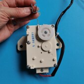 小天鹅洗衣机排水阀 排水电机裕华 牵引器 适用 TB60 3073G XPQ