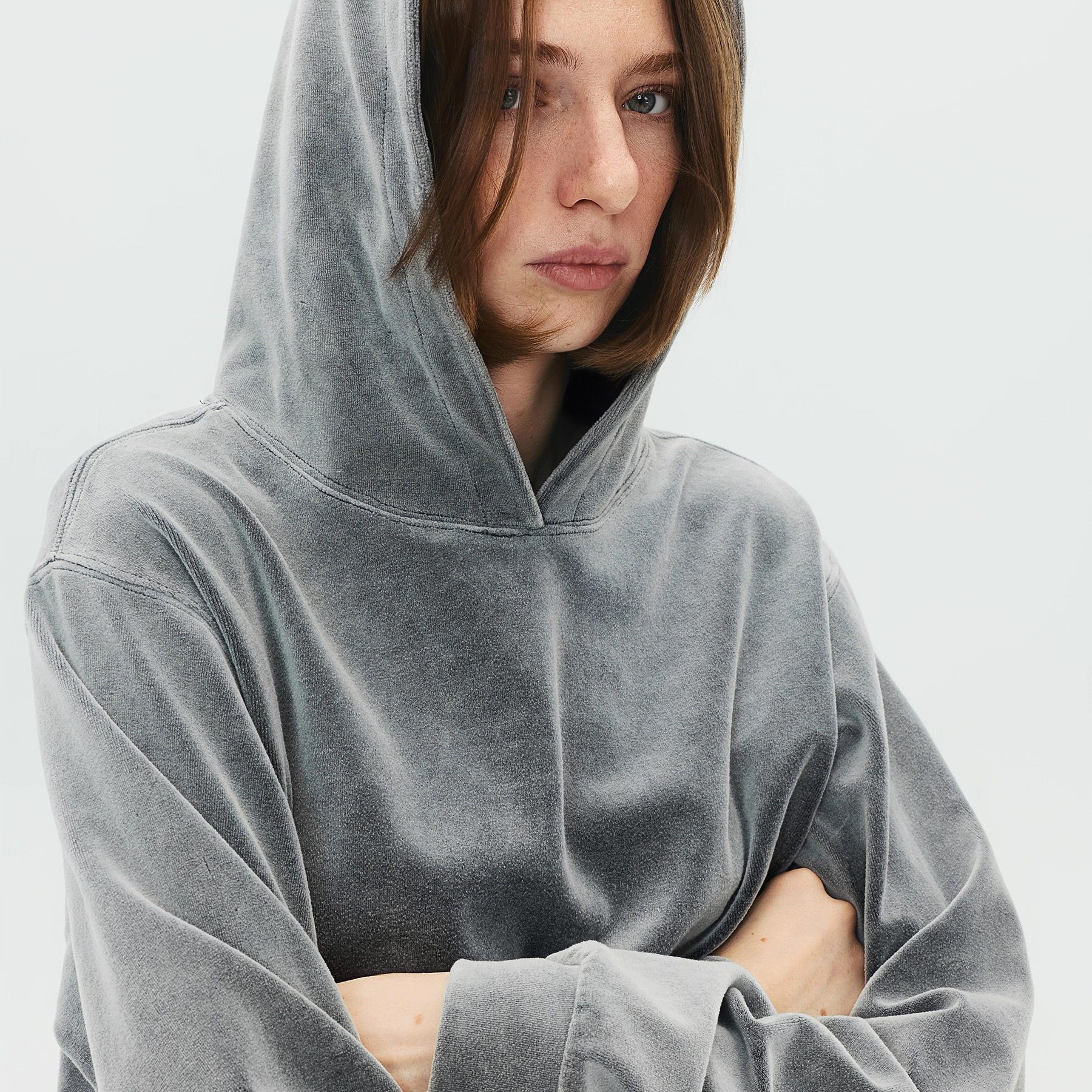 SoloForTwo钻绒灰色连帽卫衣