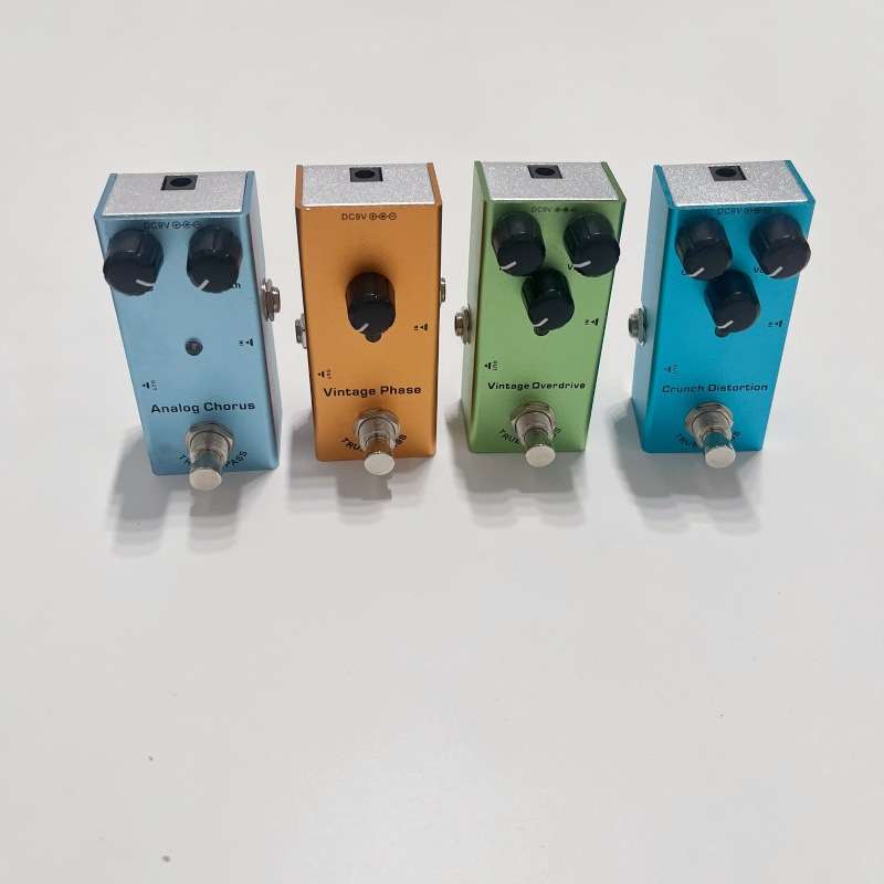 电吉他效果器Ultimate Drive迷你易携带专业音响模拟器十种效果