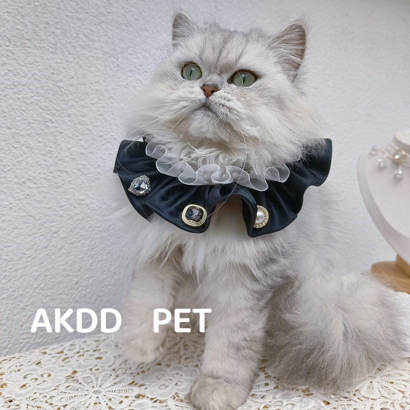宠物猫咪狗狗蕾丝口水巾复古轻奢宝石绿色缎面闪钻布偶围脖饰品