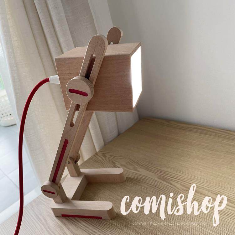 北欧瑞典同步都市系列实木榉木伸缩调节卧室书桌创意个性台灯