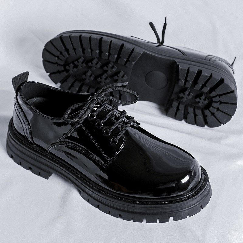 男士新款皮鞋休闲亮面潮商务厚底英伦风大头中低帮男款工装马丁靴