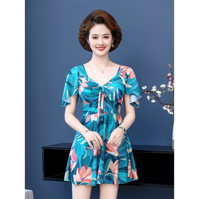 泡温泉中老年游泳衣女妈妈款加肥大码分体保守裙式中年女士游泳装