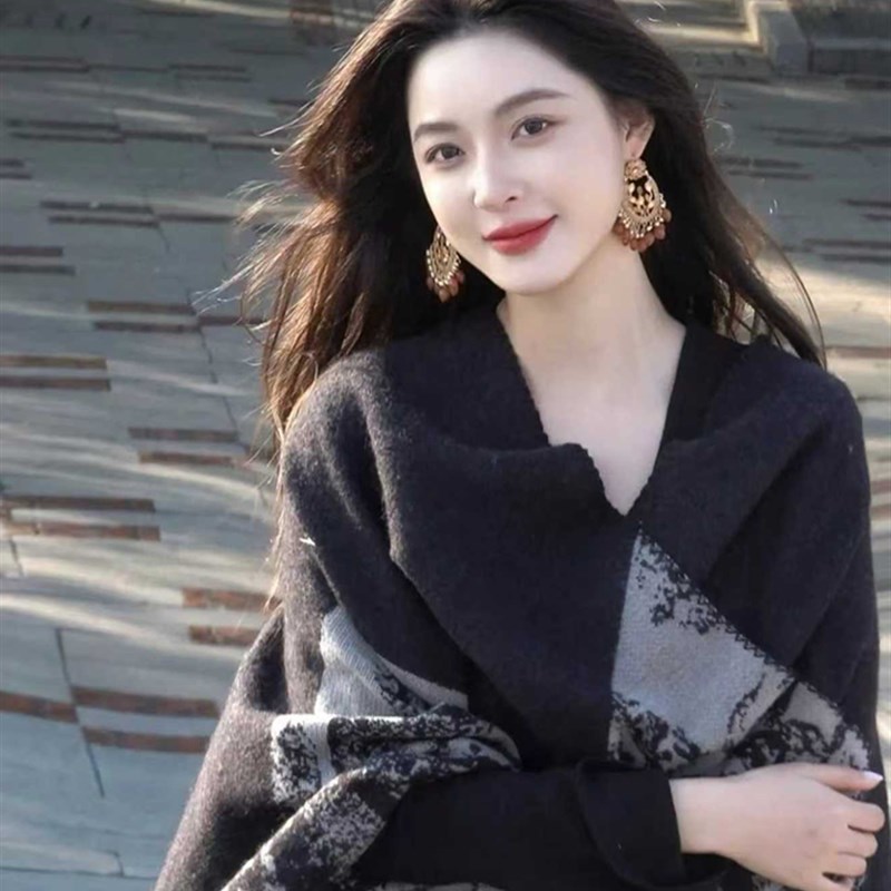 小众设计感空调房双面披肩外搭女2026新款旅R游拍照开叉披风斗篷