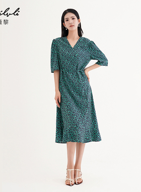 Fin.ilvli丨“青霭漫步”优雅气质绿色碎花显白茶歇法式V领连衣裙