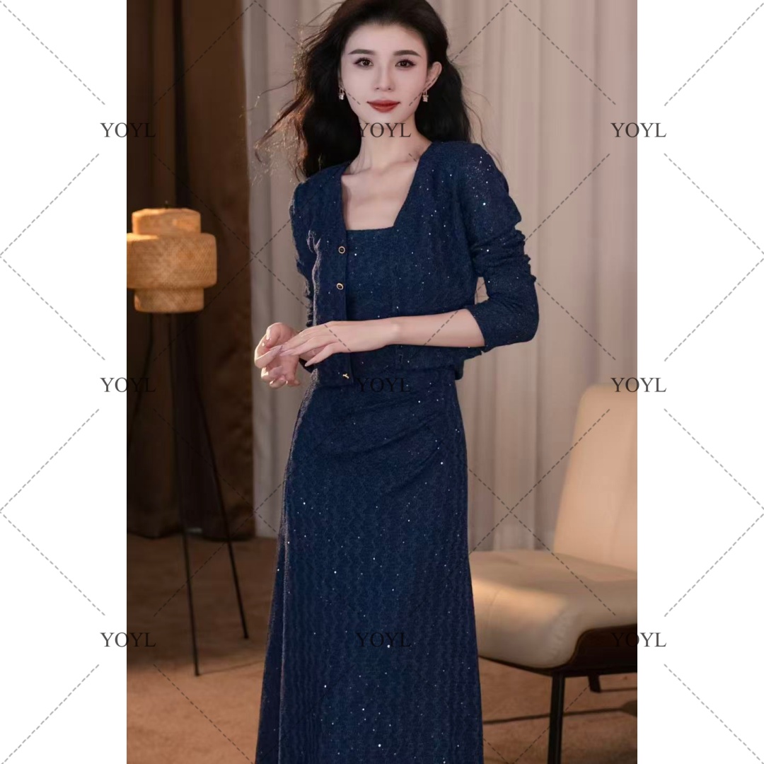 【yola】流萤秋季新款法式气质显瘦两件套A摆连衣裙-YL30219