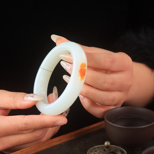新疆和田玉籽料手镯羊脂白玉镯平安镯女款温润玉石手饰品简约优雅