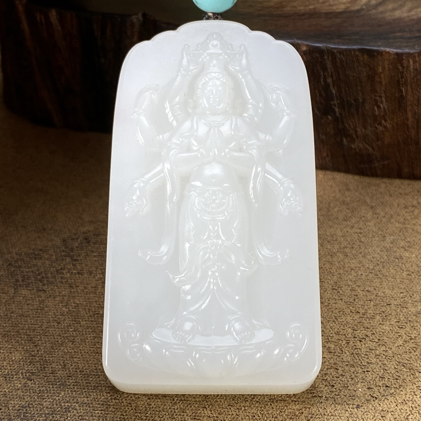 新疆和田玉羊脂白玉籽料千手观音菩萨本命佛牌吊坠颈饰天然玉正品