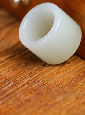 新疆和田玉青白扳指戒指