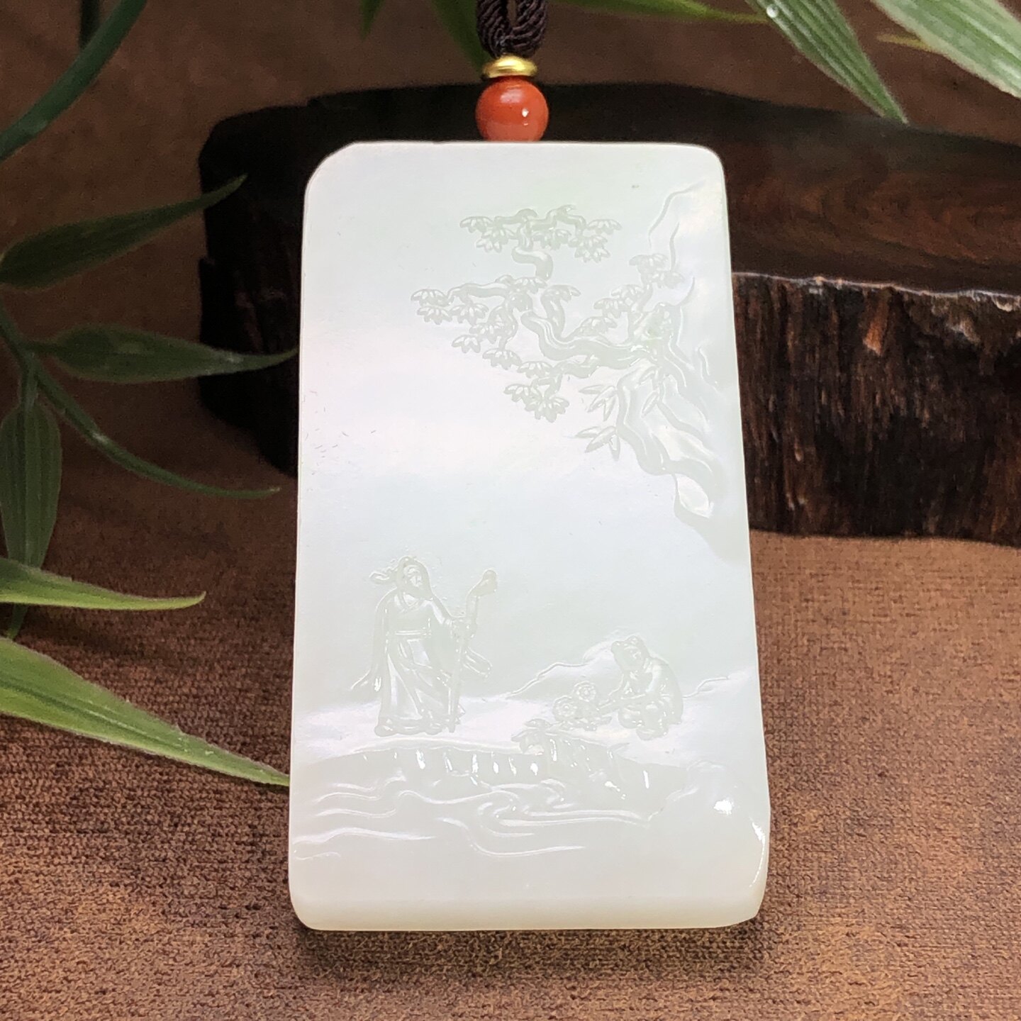 山水雕刻和田羊脂白玉名家作品