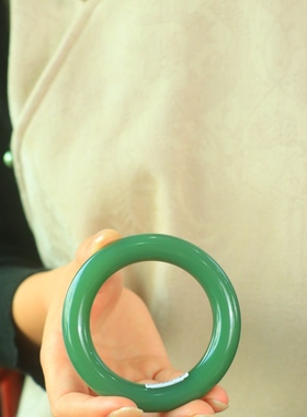 和田玉老坑碧玉圆条玉镯女款手镯