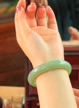 青白玉新疆和田玉冰底晴水手镯