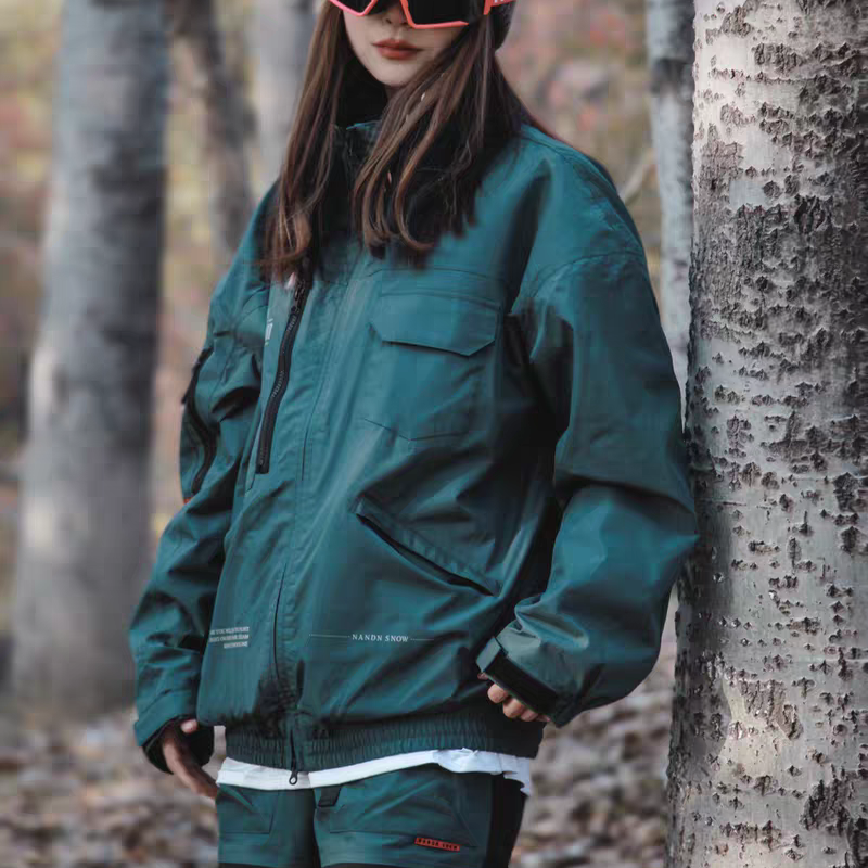 深圳华发滑雪服租赁 南恩日系加厚滑雪服套装墨绿色M/L码 非卖品