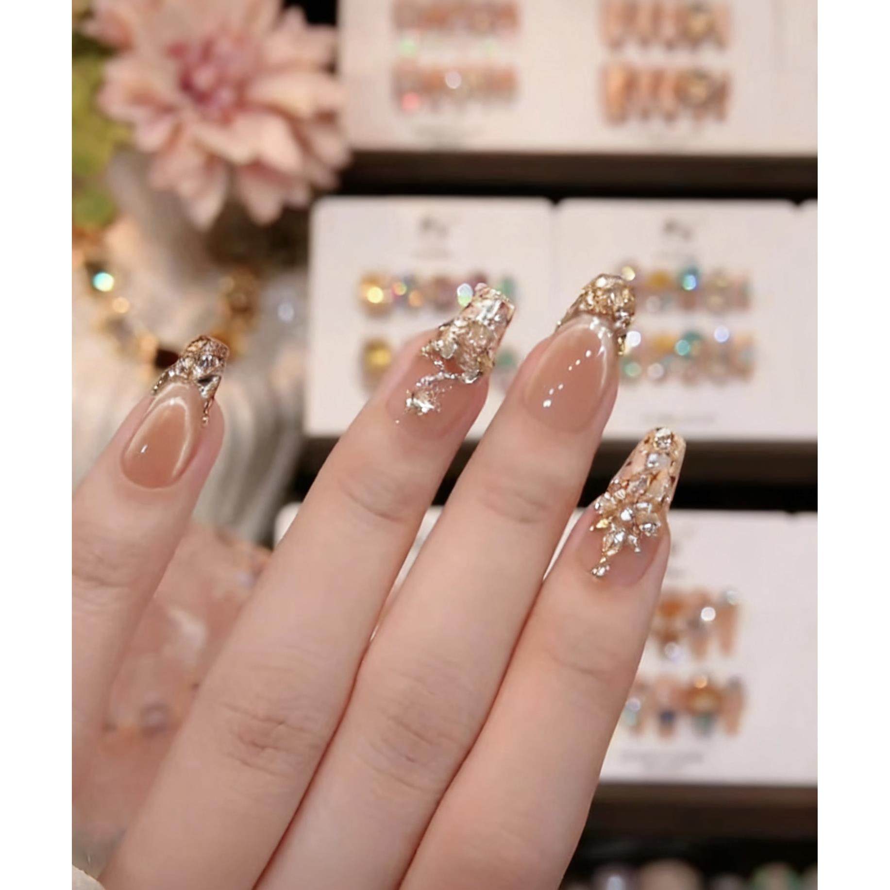 2025纯手工穿戴甲碎钻爆闪高级轻奢美甲小香风微笑猫眼可拆卸贴片,彩妆/香水/美妆工具,穿戴甲/甲片,淘宝优惠券,粉丝福利购,淘宝优惠卷