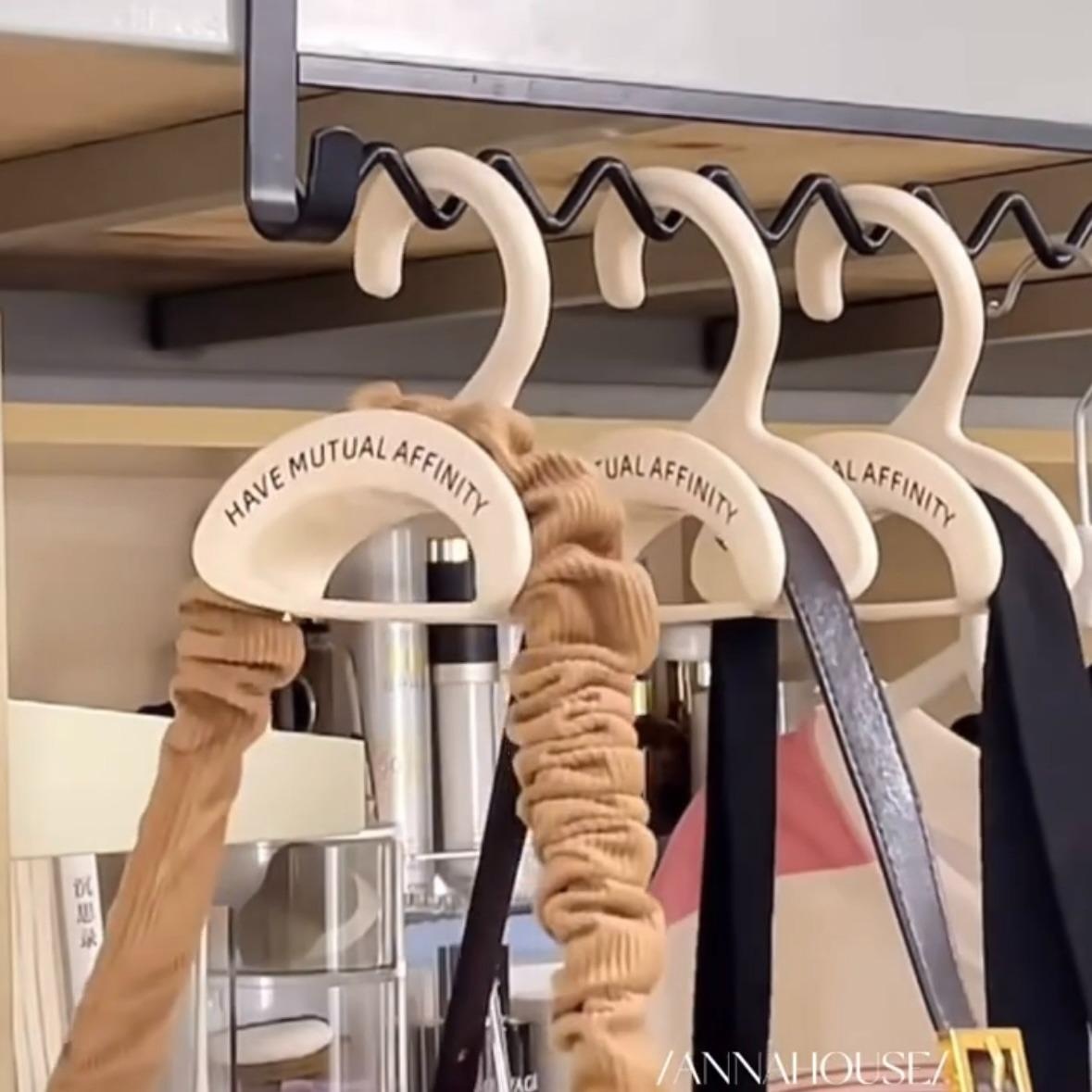 可叠加简约丝巾奶油风衣柜领带