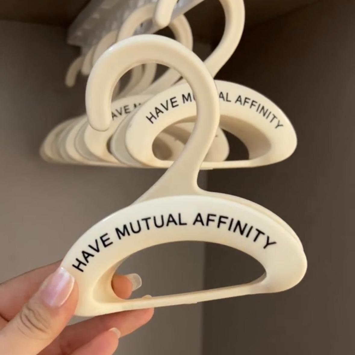 丝巾可叠加简约收纳神器包包挂钩