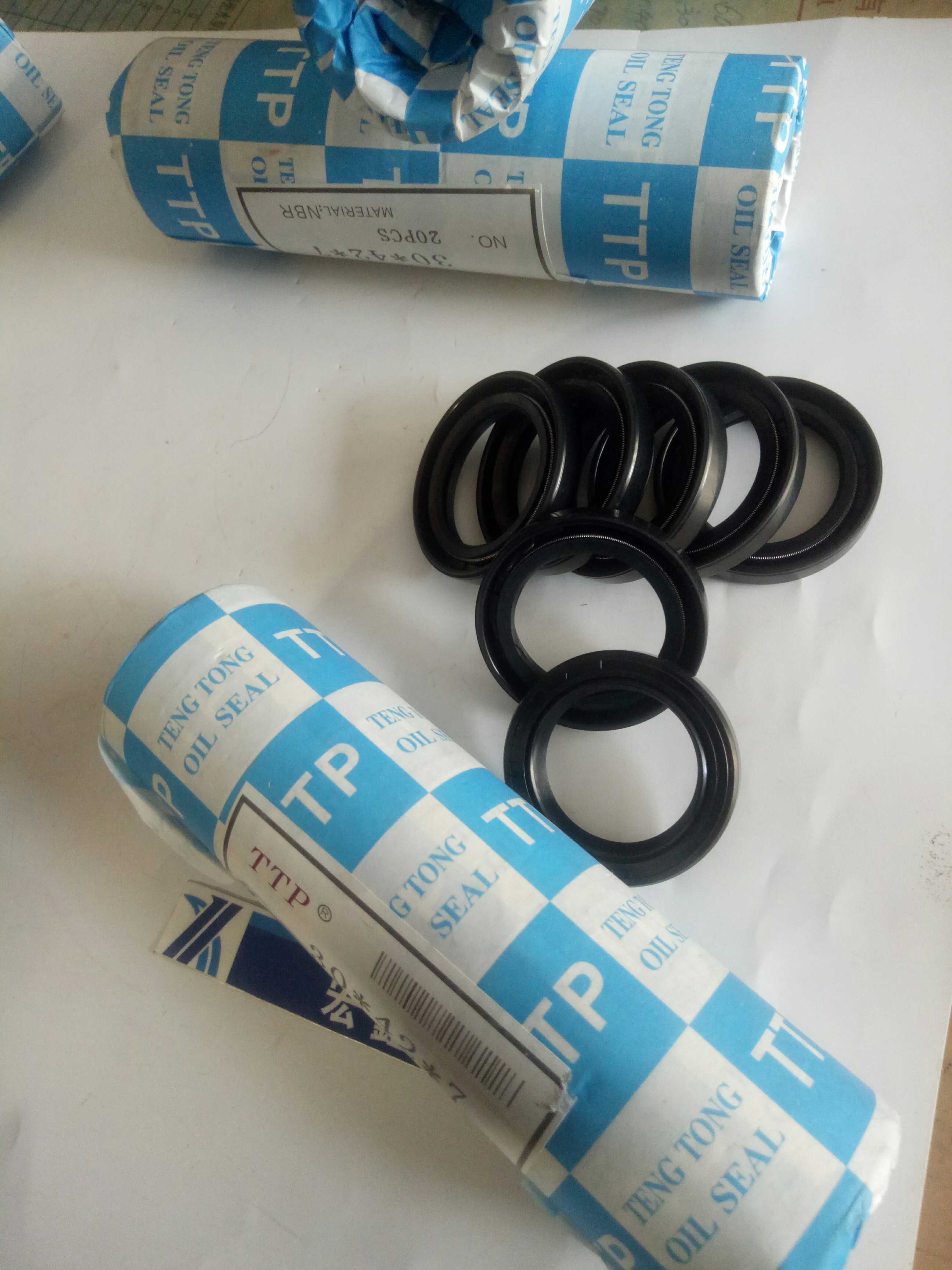 丁青胶~耐油胶油封18x30x10 18x30x8 19x30x10 19x30x7 密封圈