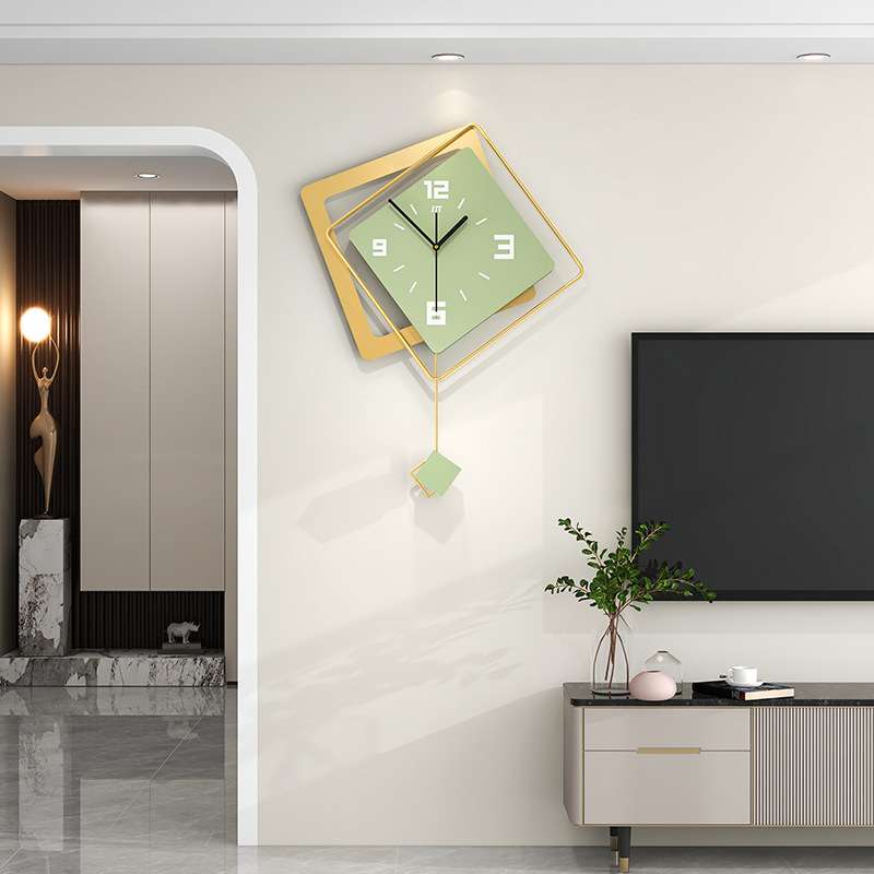 新款奶油风挂钟轻奢高级感现代简约钟表客厅家用装饰静音时钟挂墙