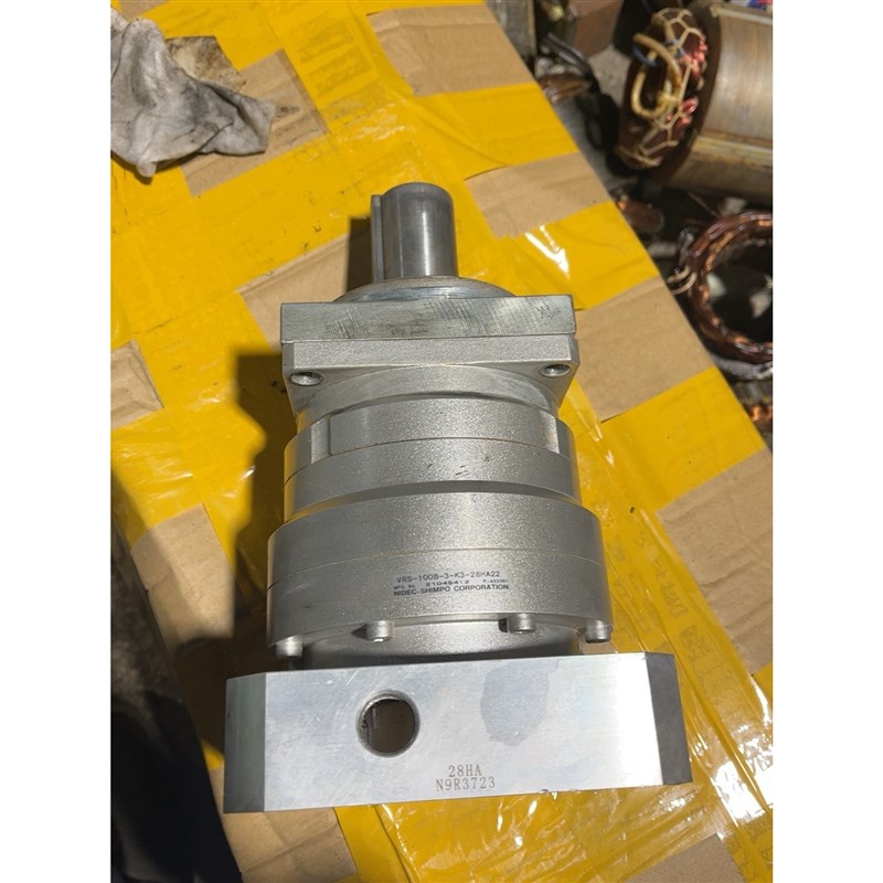 日本新宝VRS-100B-3-K3-28HA22、成色如图、