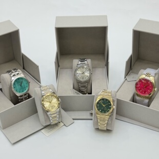 西太太手表经典土星新款小表盘碎冰蓝粉石英表女士轻奢女生日礼物