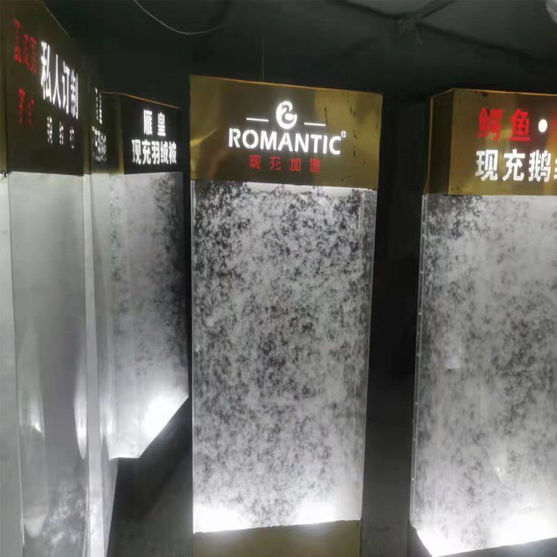 羽绒被实体店广告展示灯箱现场充羽绒机展示牌商场宣传私人订制款