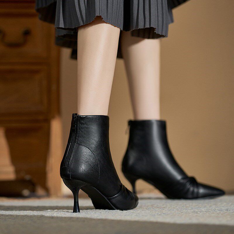 工鞋女黑色秋冬季加宽加肥脚胖y宽细跟职业尖头高跟工作鞋大码短