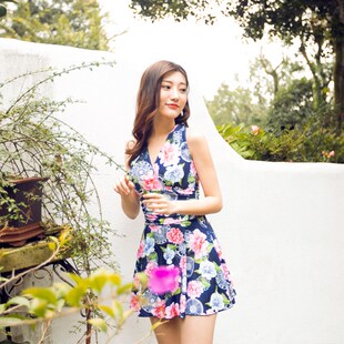 泡温泉泳装女显瘦遮肚子裙式小胸聚拢中年妈妈款大胸钢托保守泳衣