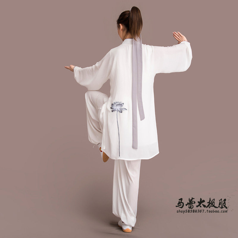马蕾春蕾新款绣花太极服刺绣出水莲表演服健身气功服加长版太极服