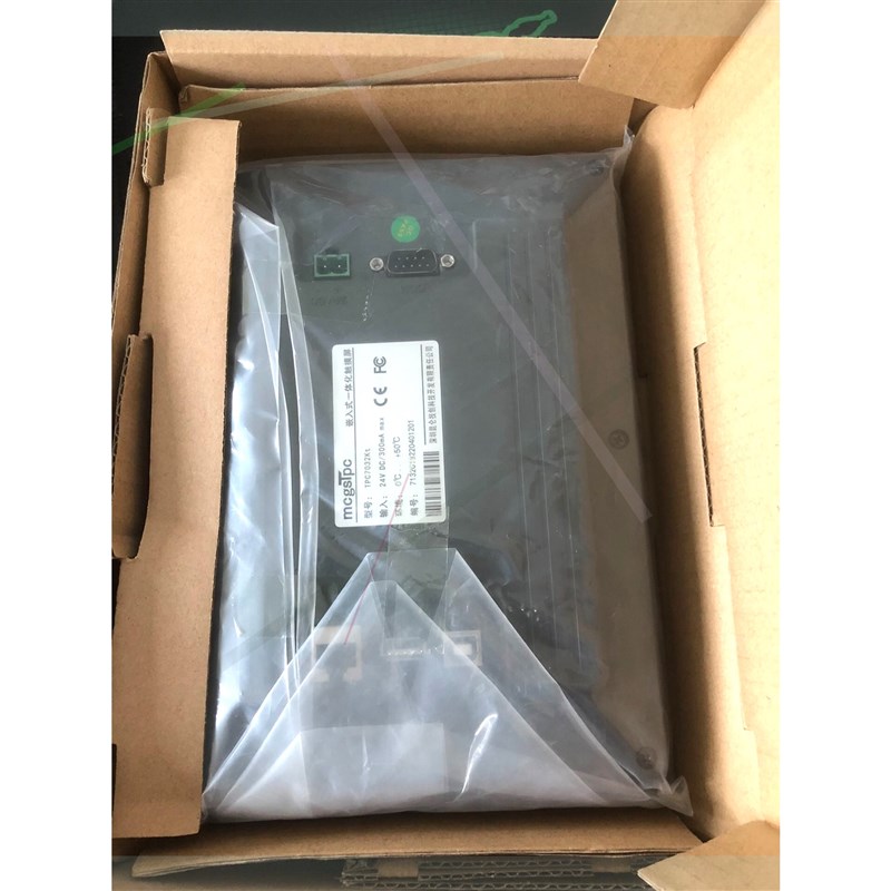 MCGS触摸屏TCP7032KT,工程剩余全新!