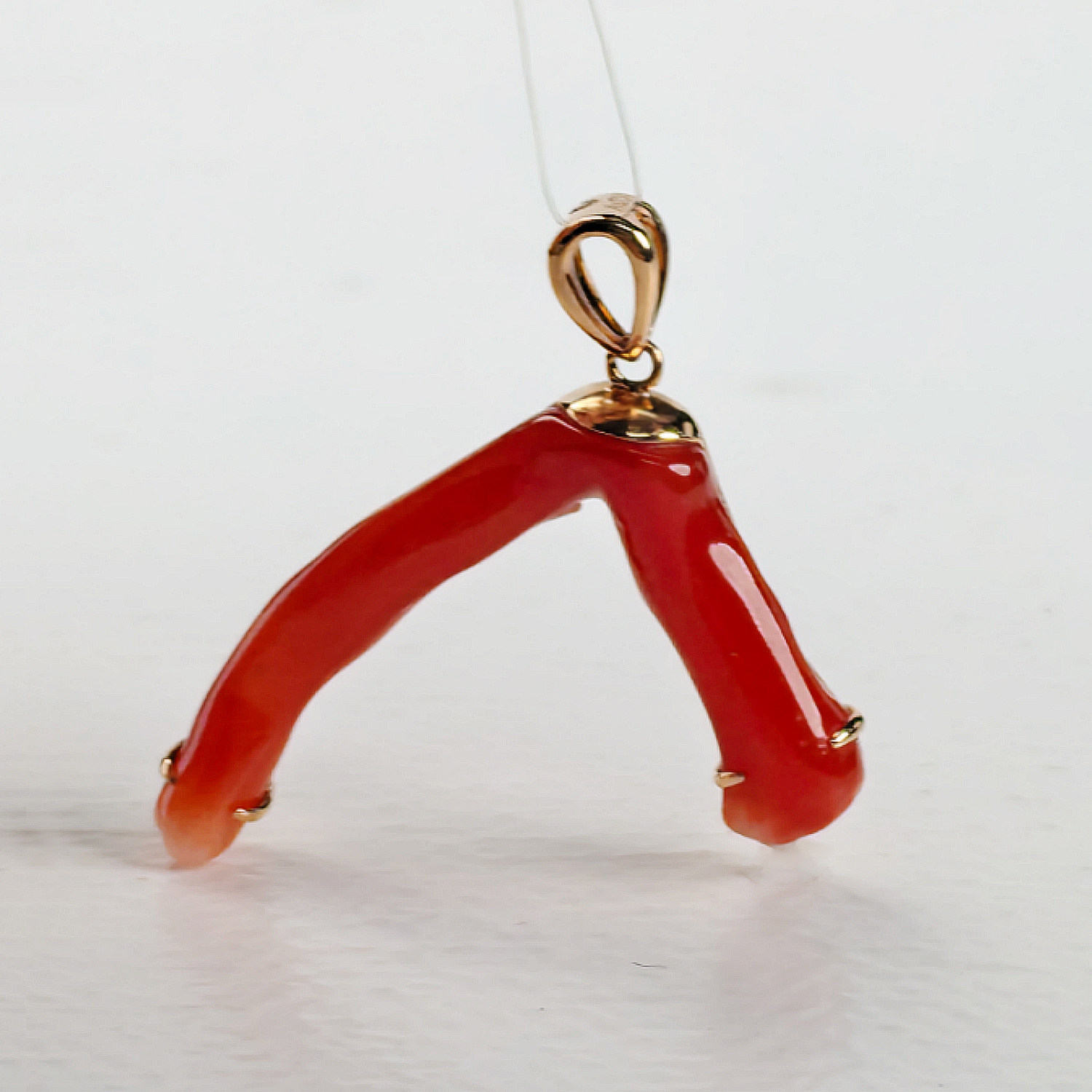 俏丽天然红珊瑚18K金吊坠