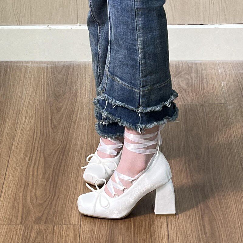 白色交叉绑带高跟鞋粗跟法式少女芭蕾风鞋2025新款小个子方头单鞋