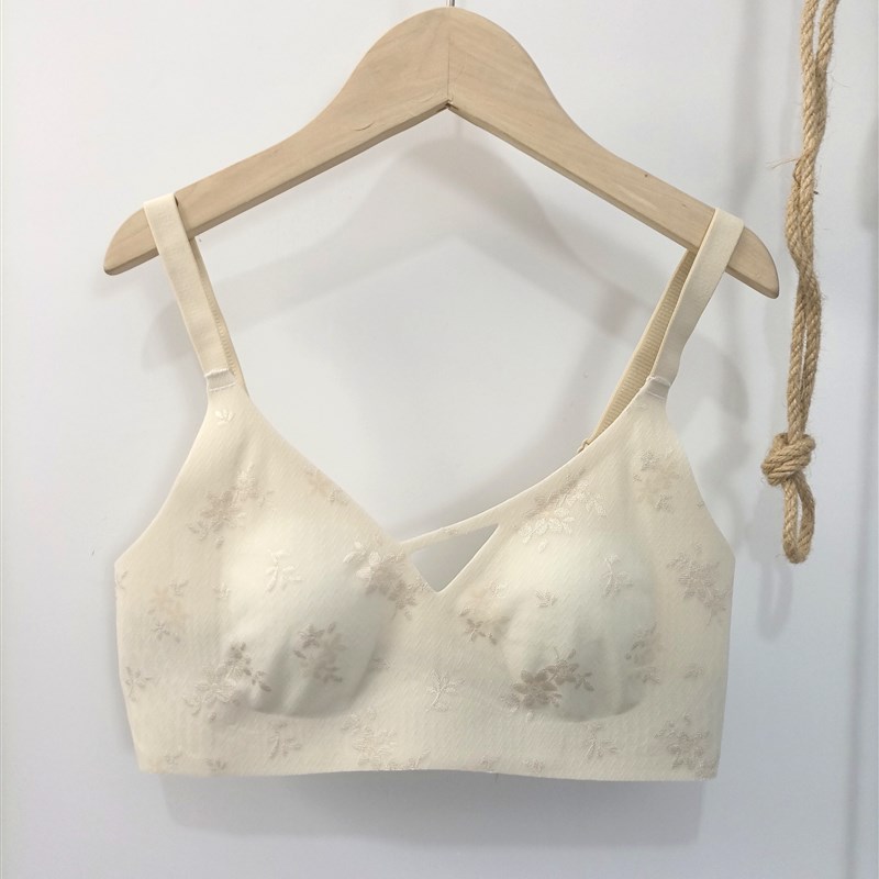 超薄内衣女海棠花海蕾丝Bra夏季超薄无钢圈大胸显小透气内衣