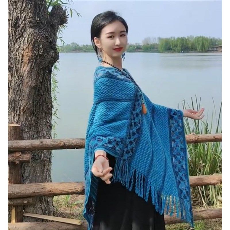 民族风披肩春季新款流苏两穿套头披肩时尚洋气气质条纹斗篷披风女