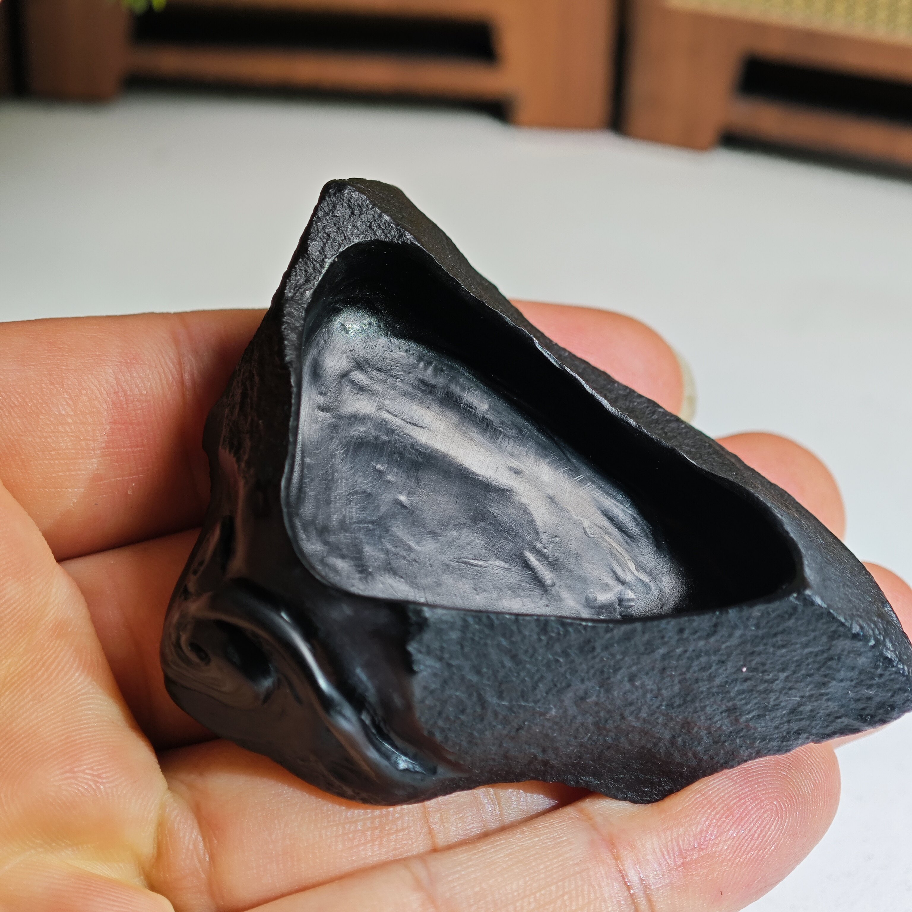 7.0x6.0x2.8cm，墨金石灵芝笔舔摆件把玩定制礼物收藏，完整