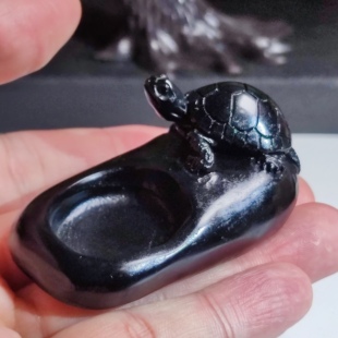 6.7x3.4x2.9cm 完整 墨金石雅龟笔舔摆件印章