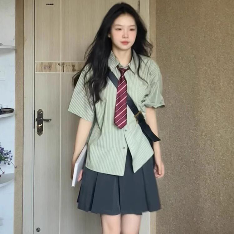 夏季宽松设计感小众休闲运动套装图片