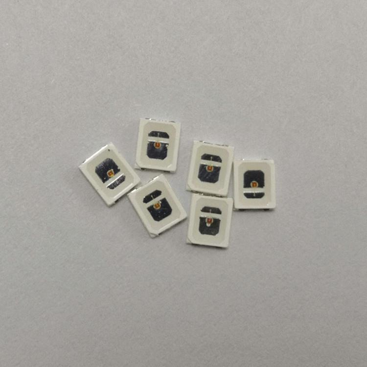led3v高压3030贴片LED灯珠130-140lm高亮光303绿光灯珠现货